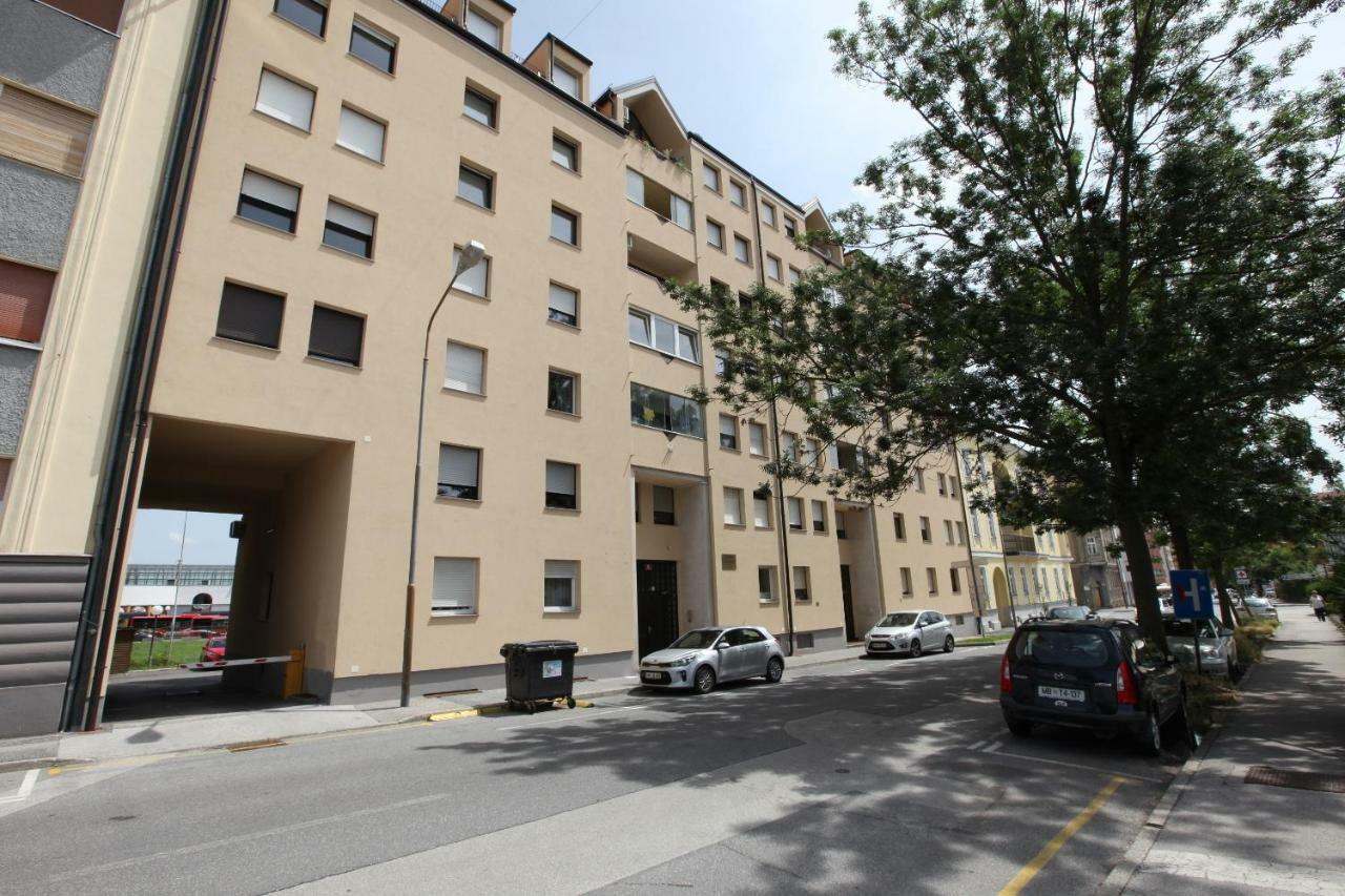 Elegant Central Apt Maribor W/Parking Ngoại thất bức ảnh